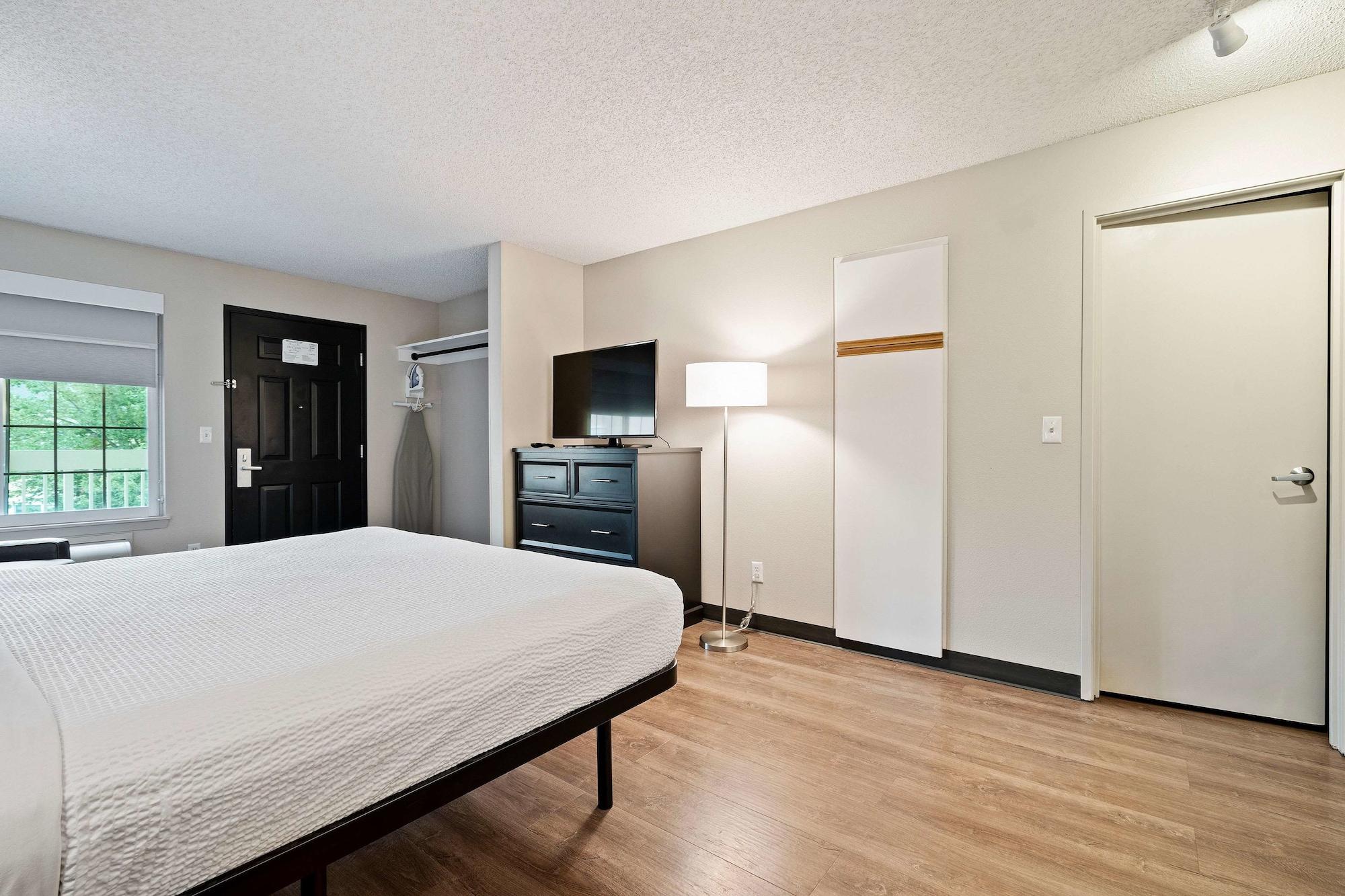 Extended Stay America Suites - Seattle - Redmond Белвью Экстерьер фото