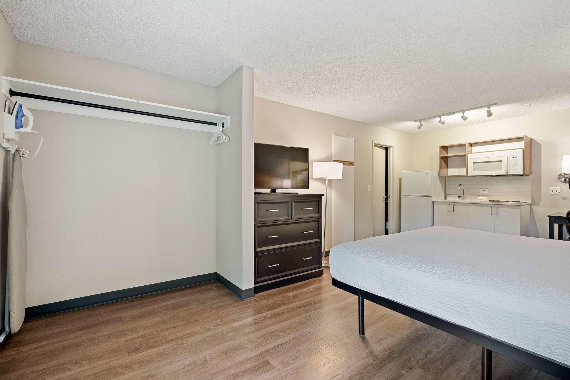 Extended Stay America Suites - Seattle - Redmond Белвью Экстерьер фото
