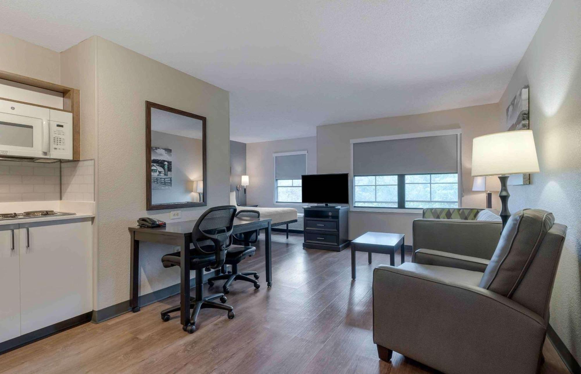 Extended Stay America Suites - Seattle - Redmond Белвью Экстерьер фото