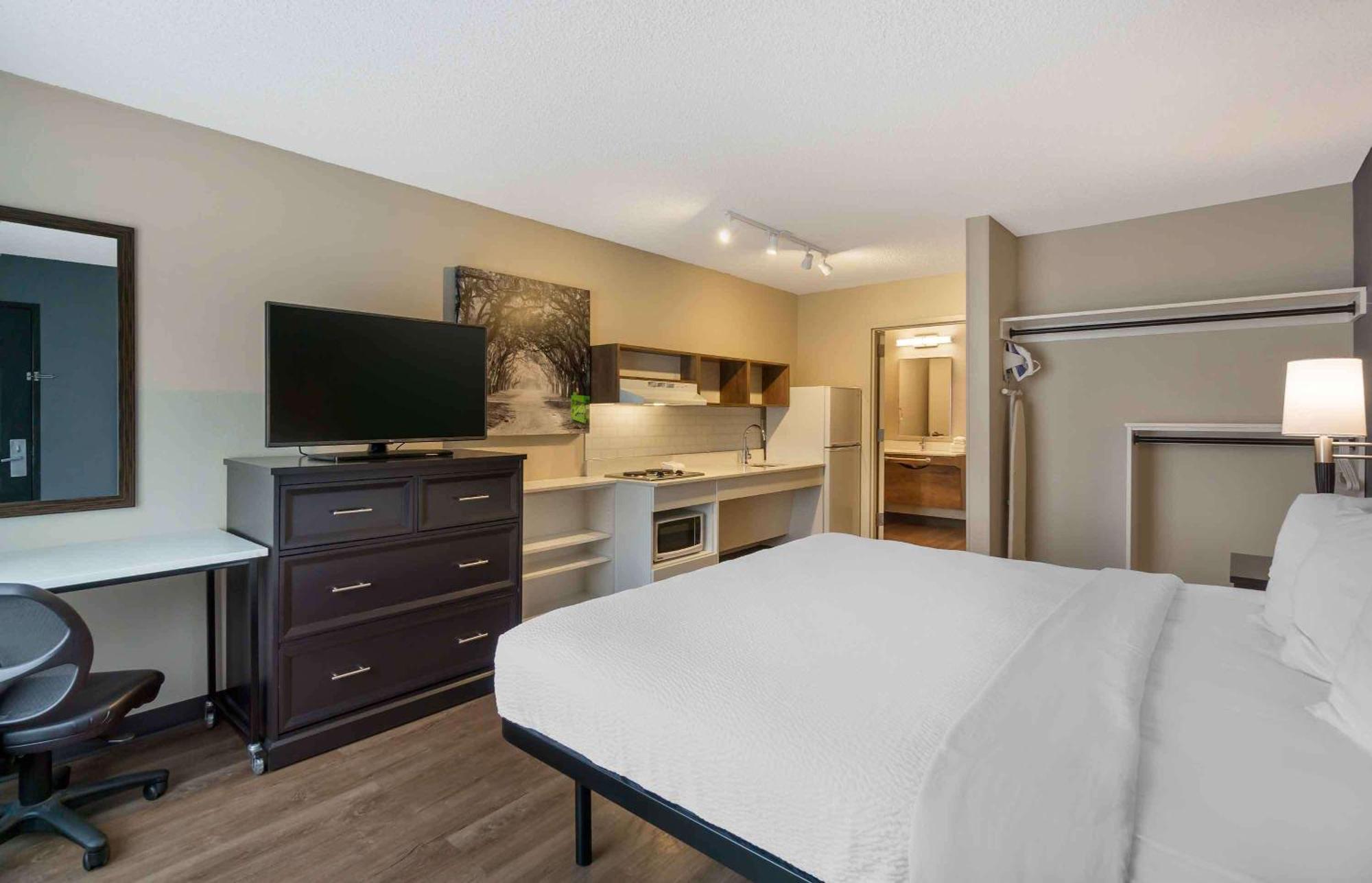 Extended Stay America Suites - Seattle - Redmond Белвью Экстерьер фото