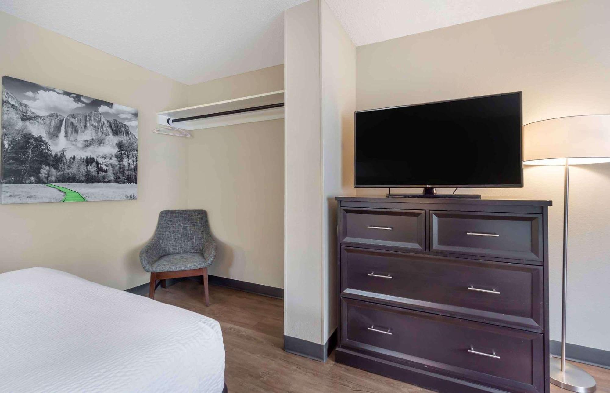 Extended Stay America Suites - Seattle - Redmond Белвью Экстерьер фото