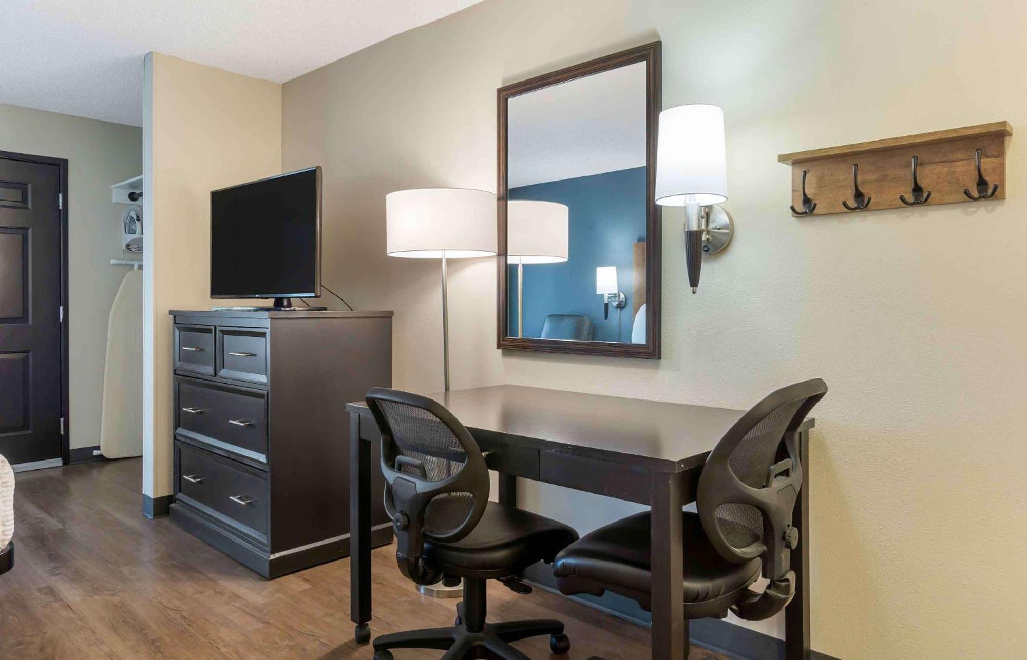 Extended Stay America Suites - Seattle - Redmond Белвью Экстерьер фото